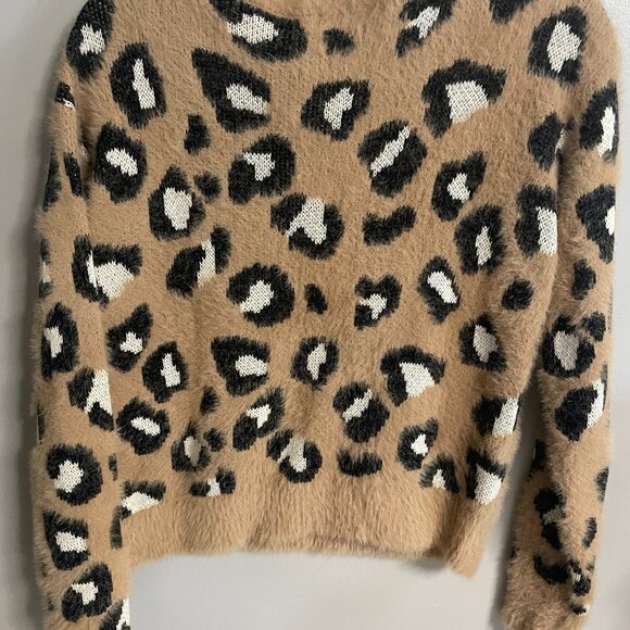 Express Sweater - Picture 3 of 4